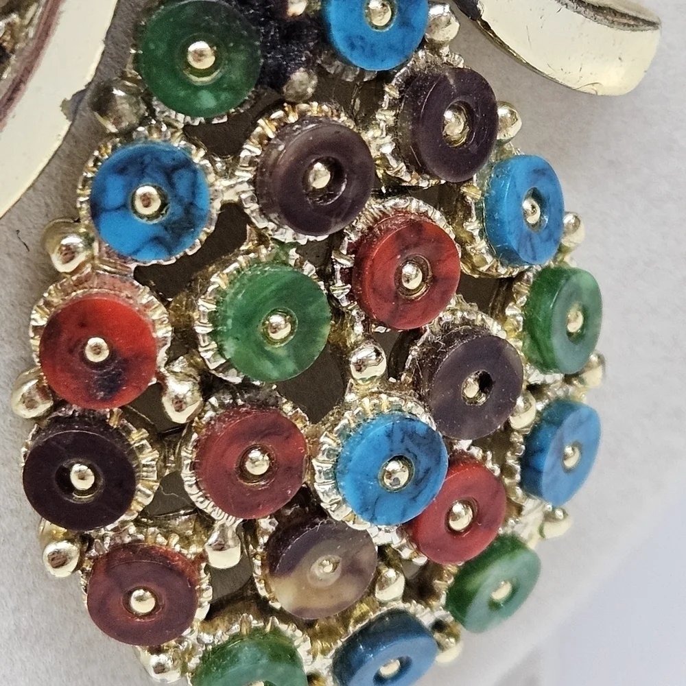 VINTAGE Unique Multicolor Pear Shaped Large Gold Tone Pendant Necklace